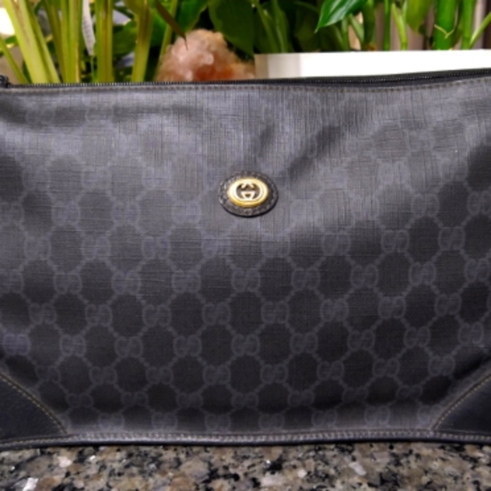 **VINTAGE** Gucci interlocking leather clutch bag **RARE** (AUTHENTIC)